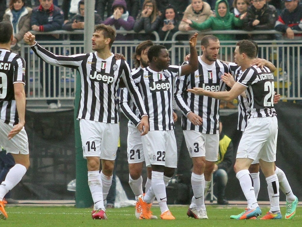 12. jan. 2014 - Llorente comemora gol de empate da Juventus contra o Cagliari pelo Campeonato Italiano - EFE/EPA/GIUSEPPE UNGARI