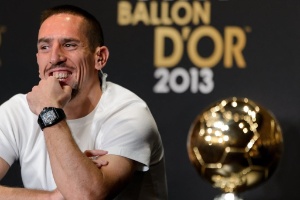 13.jan.2014 - Candidato ao prêmio de melhor do mundo da Fifa, Franck Ribéry participa de coletiva antes da premiação - AFP PHOTO / FABRICE COFFRINI