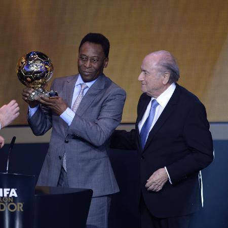 Nasci Pra Ser Jogador - Todas as 7 bolas de ouro do Rei Pelé