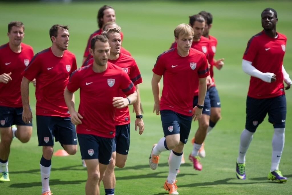 14.jan.2014 - A seleção americana, apenas com jogadores da liga local (MLS), treinou no CT do São Paulo nesta terça; os EUA são a primeira seleção a treinar no país no ano da Copa do Mundo