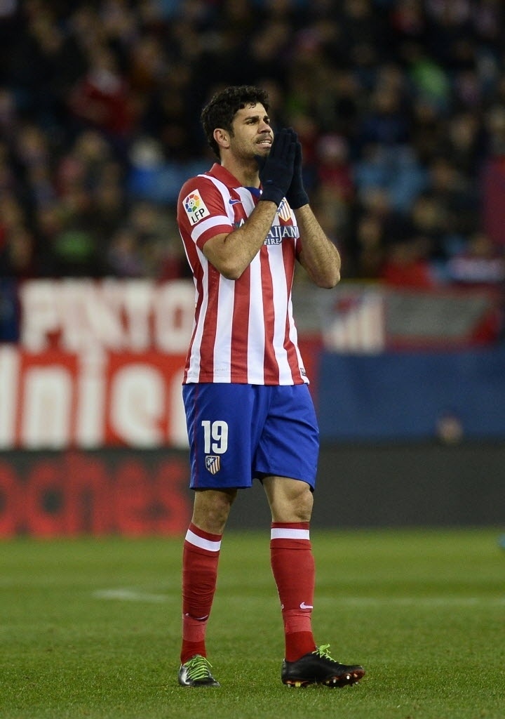 14.jan.2014 - Diego Costa lamenta chance perdida para o Atletico de Madri na partida contra o Valencia pela Copa do Rei