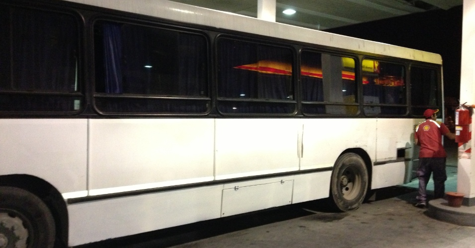 Ônibus comprado por jovens argentinos para vir à Copa do Mundo custou R$ 21 mil