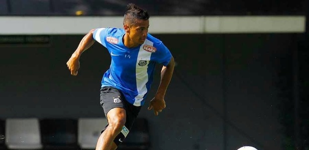 Cícero voltou aos treinos, mas não está confirmado contra o Ituano neste domingo, em Itu - Divulgação/Santos FC