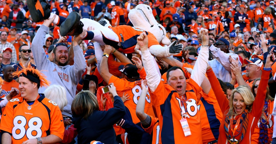 19.jan.2014 - Torcida do Denver Broncos comemora título da conferência americana após vitória sobre o New England Patriots