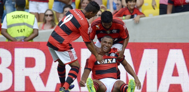 Welinton comemora um dos gols marcados pelo Flamengo no Carioca: empréstimo ao Coritiba - Alexandre Vidal - Fla Imagem