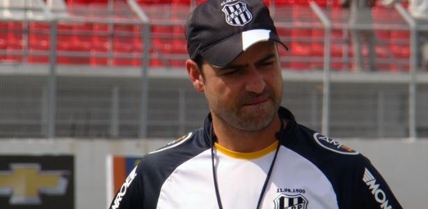 O técnico Sidney Moraes chegou a ser questionado por conta da campanha irregular do Náutico - PontePress/DJotaCarvalho