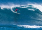 Veja Silvana Lima em competição de surfe - ©ASP/Kirstin