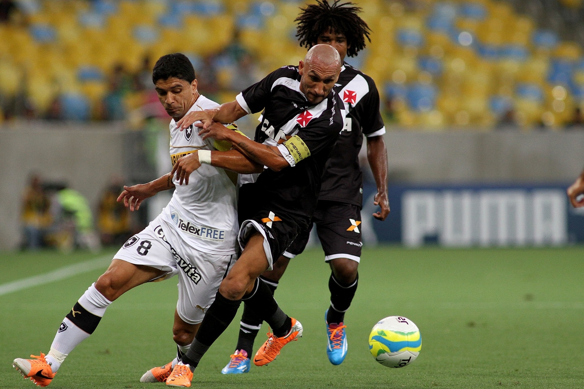 Fotos: Vasco x Botafogo - 02/02/2014 - UOL Esporte