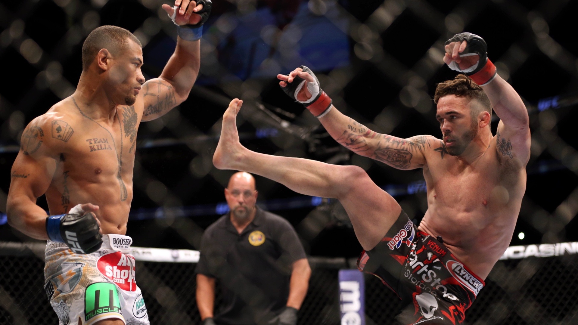 Na melhor luta do UFC 169, Jamie Varner vencia e batia muito até ser ser surpreendido pelo cruzado de Abel Trujillo e ser nocauteado de forma surpreendente