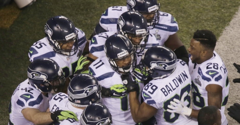 02.fev.2014 - Jogadores do Seattle Seahawks celebram touchdown marcado por Percy Harvin no Super Bowl XLVIII