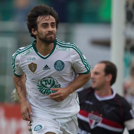 Palmeiras usou seu perfil no Instagram para homenagear o ex-meia Valdivia, que completou 41 anos neste sábado (19)