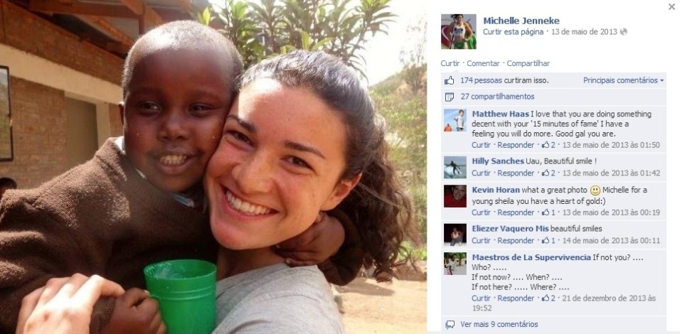 Atleta Michelle Jenneke faz visita à Tanzânia e posa com crianças carentes