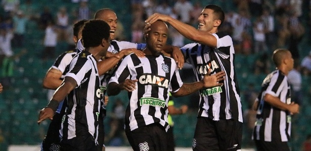 Marcos Assunção fez um gol em sua estreia com a camisa do Figueirense