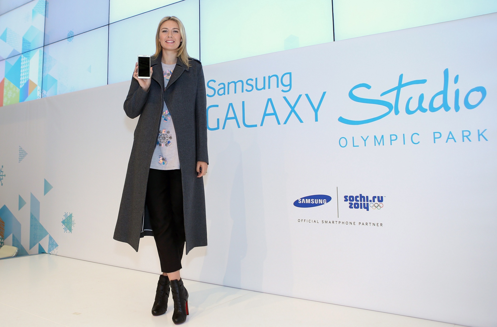 O outro evento da semana (aproveitando os Jogos de Inverno na Rússia) foi o lançamento de um novo modelo de celular da Samsung em Sochi. Ela é embaixadora da marca coreana... - Getty Images