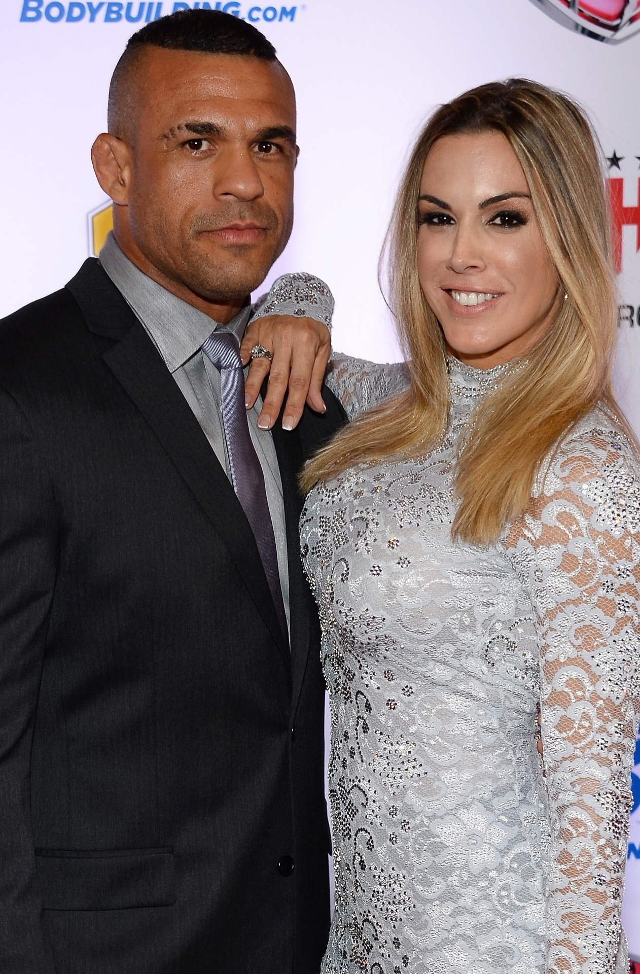 08.02.2014 - Vitor Belfort compareceu ao Oscar do MMA com sua esposa, Joana Prado - Ethan Miller/Getty Images/AFP
