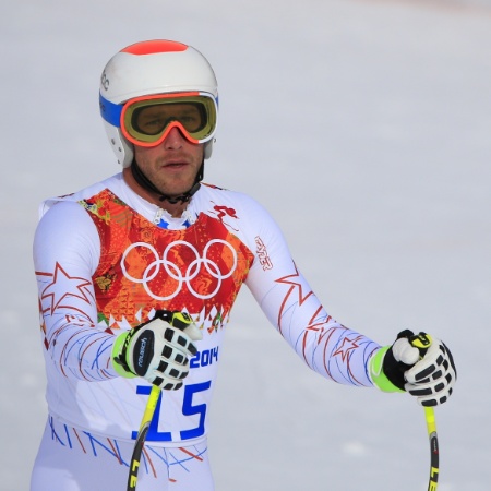 Esquiador Bode Miller, dos EUA, ganhou ouro no esqui alpino downhill, em 2002 - AFP
