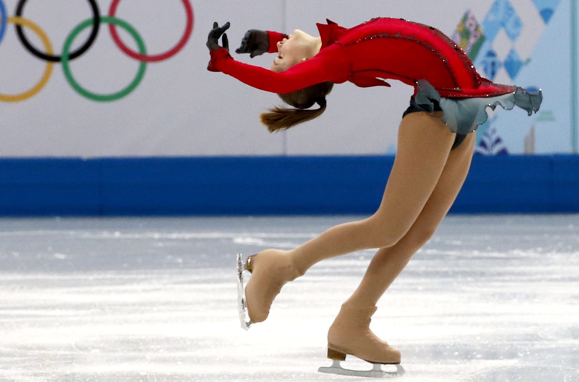 09.02.14 - Russa Yulia Lipnitskaya, de 15 anos, medalha de ouro no último sábado - EFE/EPA/BARBARA WALTON