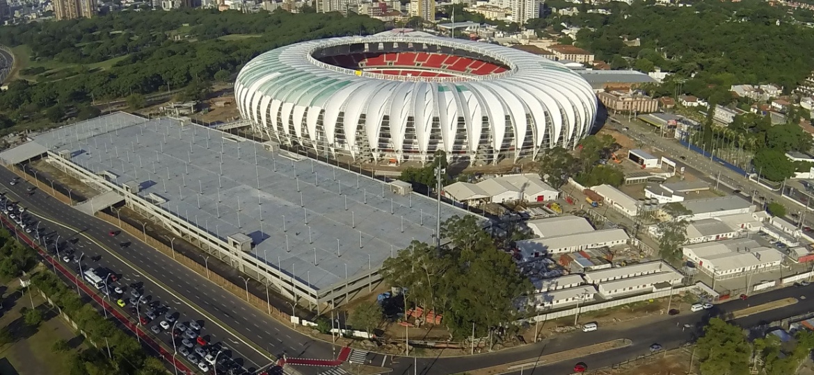 Vista aérea do Beira-Rio; infra-estrutura do estádio seria a explicação para valor mais baixo - Wesley Santos/Agência PressDigital 