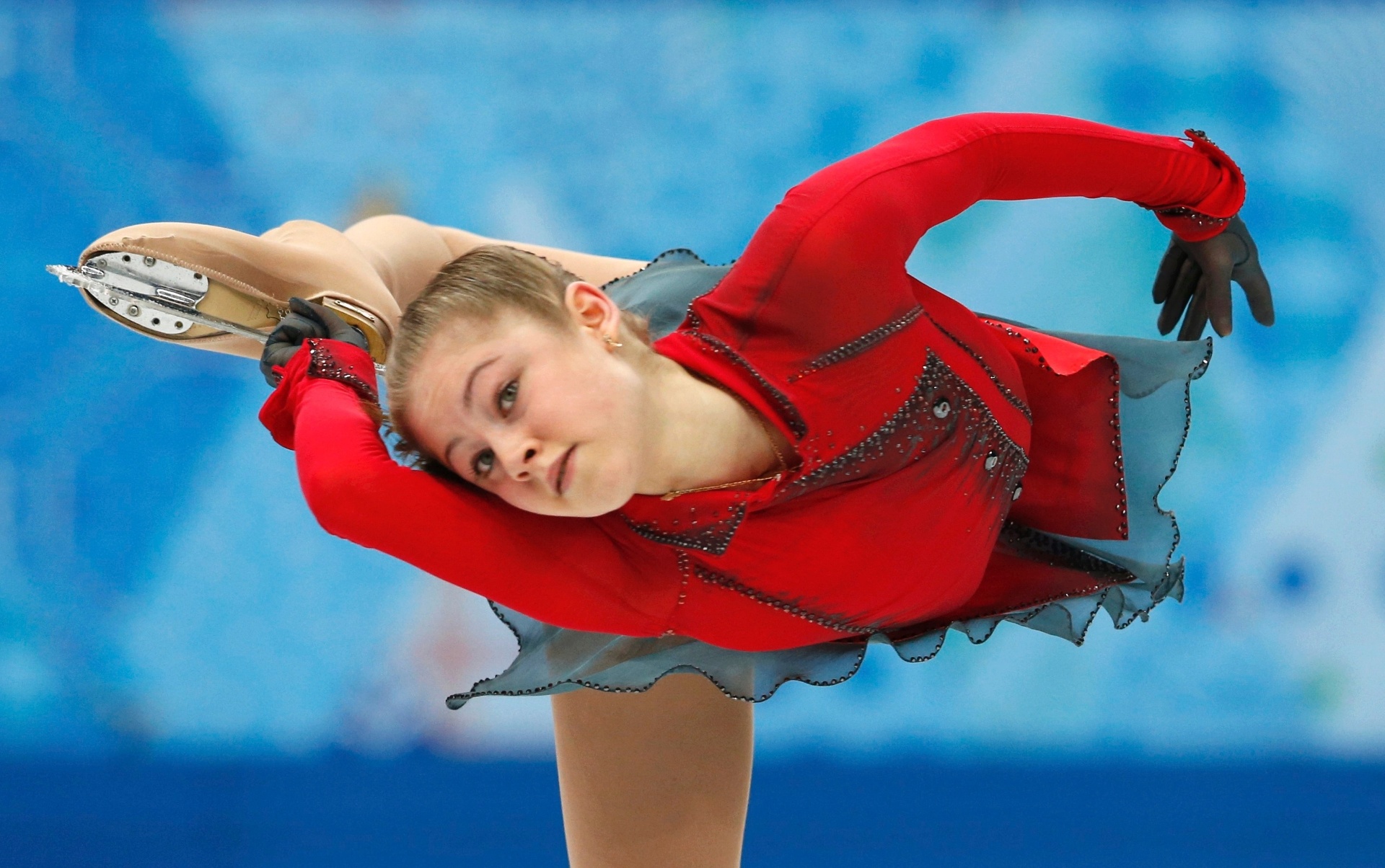 09.02.14 - Russa Yulia Lipnitskaya, de 15 anos, medalha de ouro no último sábado - REUTERS/Alexander Demianchuk