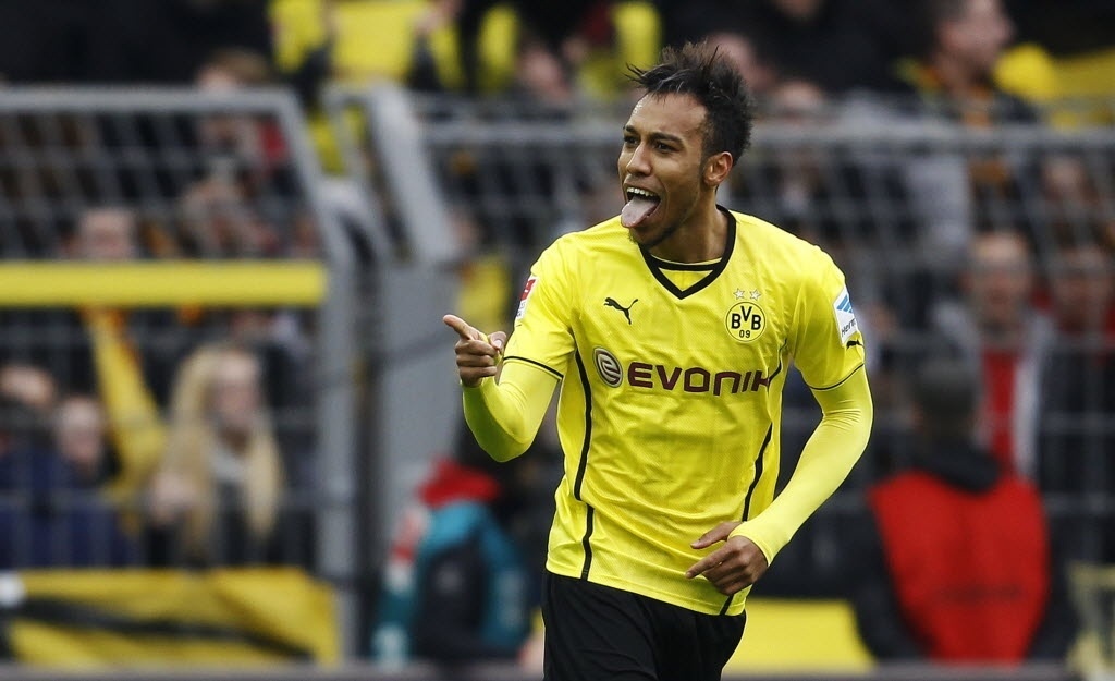 Aubameyang ainda saiu tirando onda ao realizar com sucesso a comemoração - INA FASSBENDER/REUTERS
