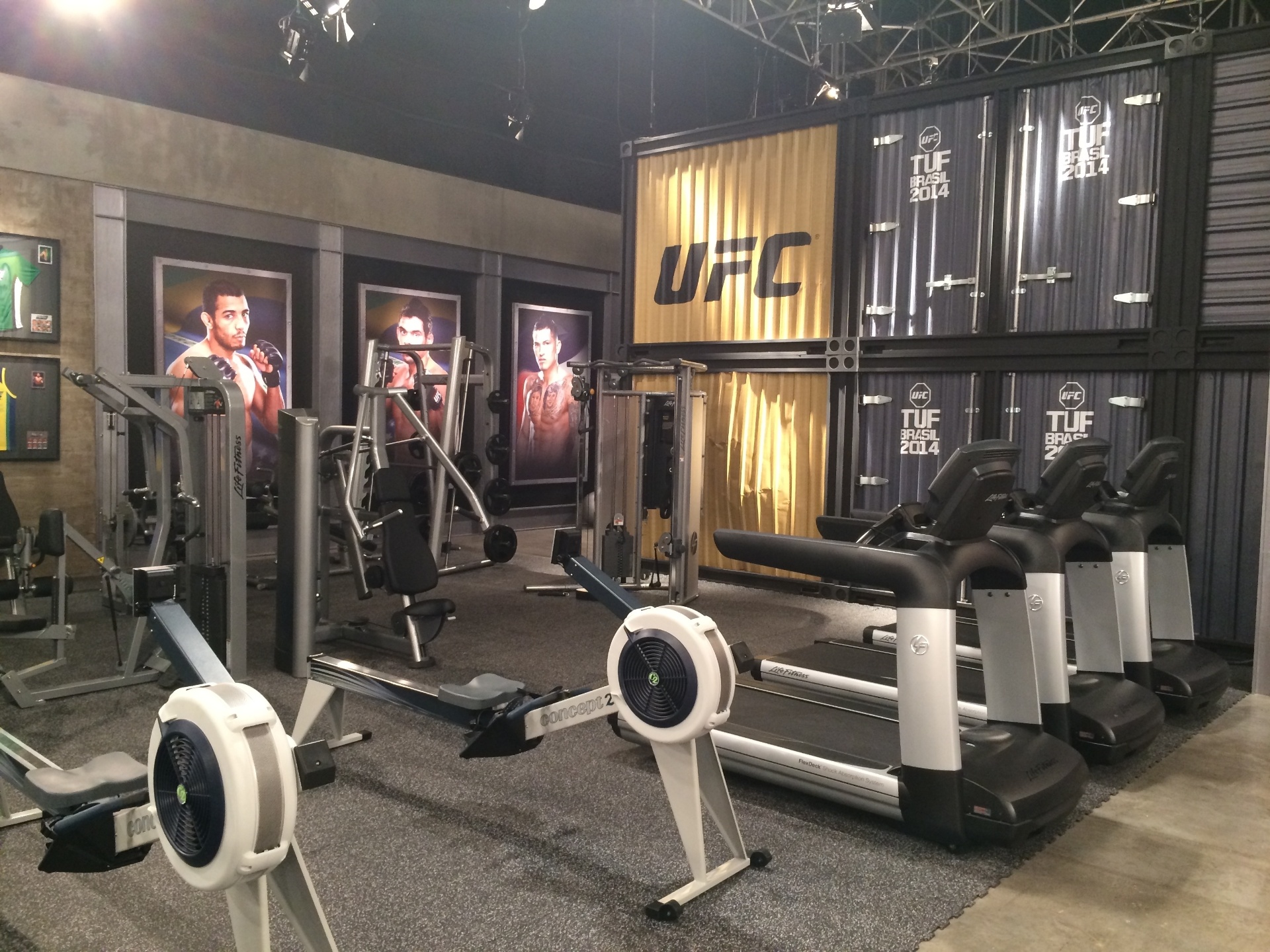 Equipamentos que serão usados pelos concorrentes do TUF Brasil - Jorge Corrêa/UOL