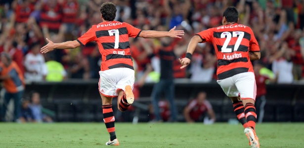 26.02.14 - Elano e André Santos comemoram gol do Flamengo contra o Emelec pela Libertadores - Alexandre Vidal/Fla Imagem