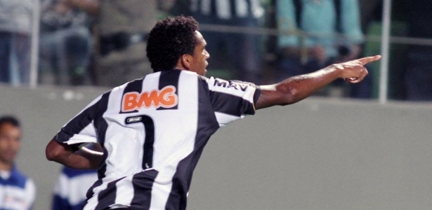 Jô, que já marcou três gols na Libertadores, é uma das esperanças do Atlético contra o Nacional - EFE/Paulo Fonseca