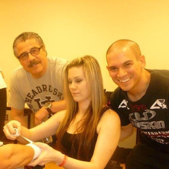 Jacob Duran, o bigodudo Stitch, é o principal cutman do UFC e já deu muitas dicas a Swayze - Arquivo Pessoal