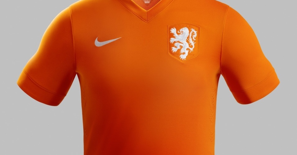 04.03.14 - Uniforme principal da Holanda para a Copa de 2014 aposta na tradicional cor laranja