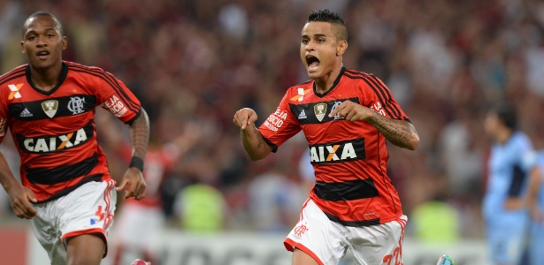 Everton (d) comemora um dos gols do Flamengo: destaque do time em 2014 - Alexandre Vidal - Fla Imagem