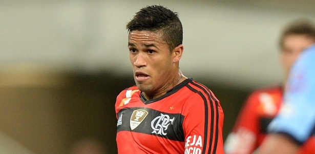Léo atualmente está no Flamengo, na reserva de Léo Moura - Alexandre Vidal - Fla Imagem