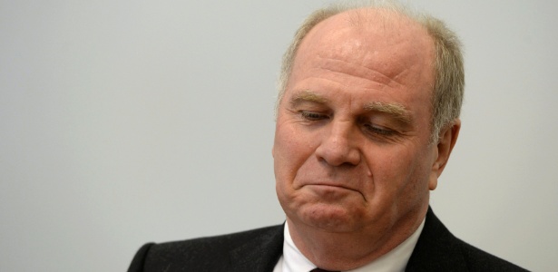 Presidente do Bayern, Uli Hoeness, foi condenado por fraude fiscal - REUTERS/Christof Stache/Pool
