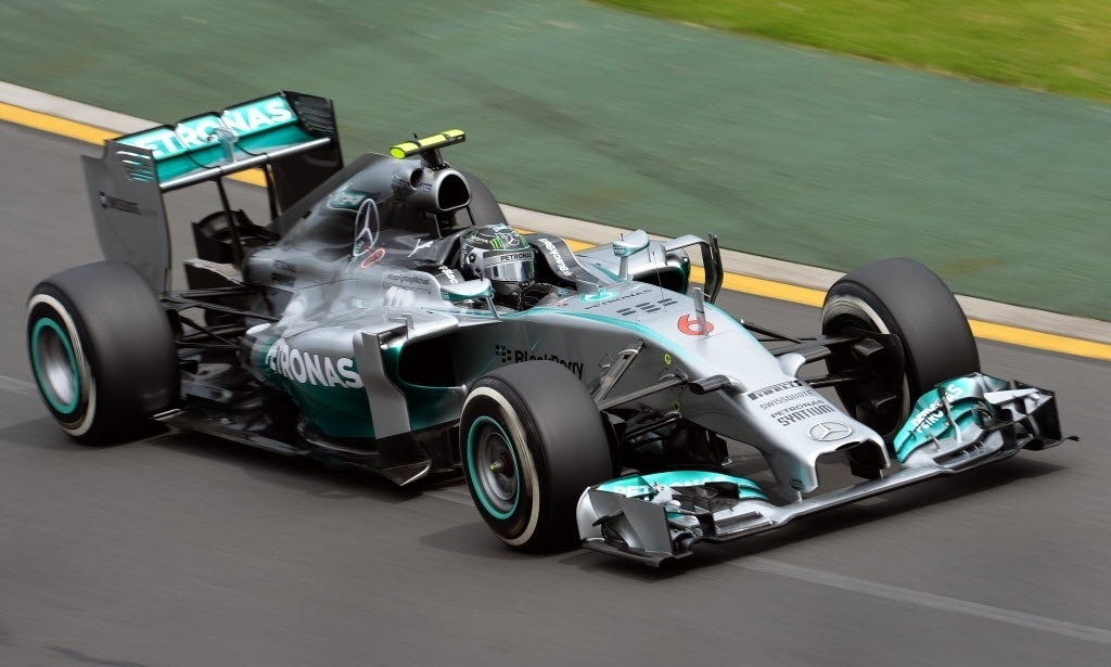 15.mar.2014 -  Rosberg, da Mercedes, girou entre os mais velozes nos treinos livres na Austrália - William West/AFP