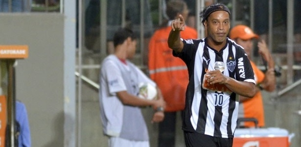 Ronaldinho Gaúcho fez contra o Nacional, do Paraguai, em 2014, um gol aos 20 min do 1º T - AFP PHOTO / Douglas Magno