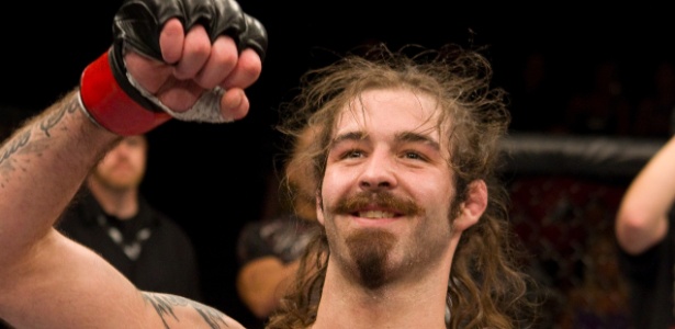 Cody McKenzie deixou de ter no MMA a sua principal fonte de renda - Getty Images