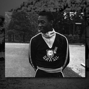 Mais famoso jogador de futebol de todos os tempos, Pelé foi o mais jovem jogador a se sagrar campeão mundial em 1958, e já com status de craque. O reinado dentro dos campos acabou em 1977, nos EUA, e fora deles Pelé acumula inúmeras funções, seja no esporte, ou não. Ele já foi cantor, ator, tema de filme, ministro dos Esportes, e até técnico da base do Santos. Hoje, aos 73 anos, segue presente nos principais eventos do futebol mundial - Arquivo Pessoal