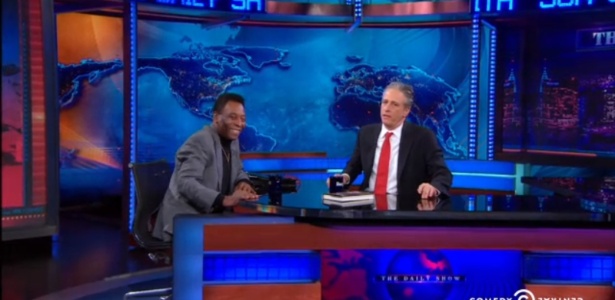 03.abr.2014 - Pelé foi ao programa Daily Show com Jon Stewart
