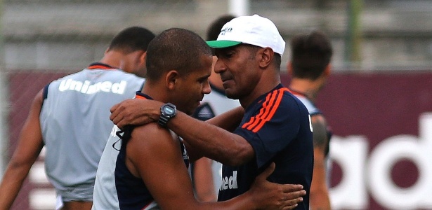 Walter cumprimenta em chegada de Cristóvão ao Flu; relação foi se desgastando - Nelson Perez/Fluminense FC