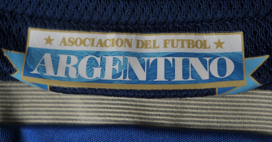 Argentina - camisa azul - detalhe da gola