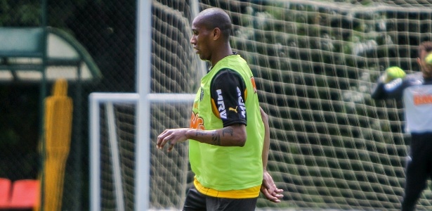 Lateral Esquerdo Emerson Conceição fez seu primeiro treino junto com os companheiros de Atlético-MG - Bruno Cantini/Site do Atlético-MG