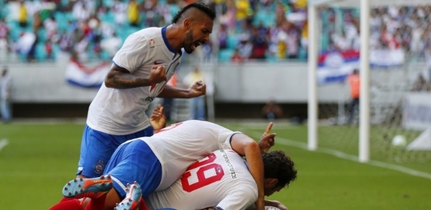Jogadores do Bahia comemoram gol no triunfo diante do Vitória na primeira final - Site oficial do Bahia