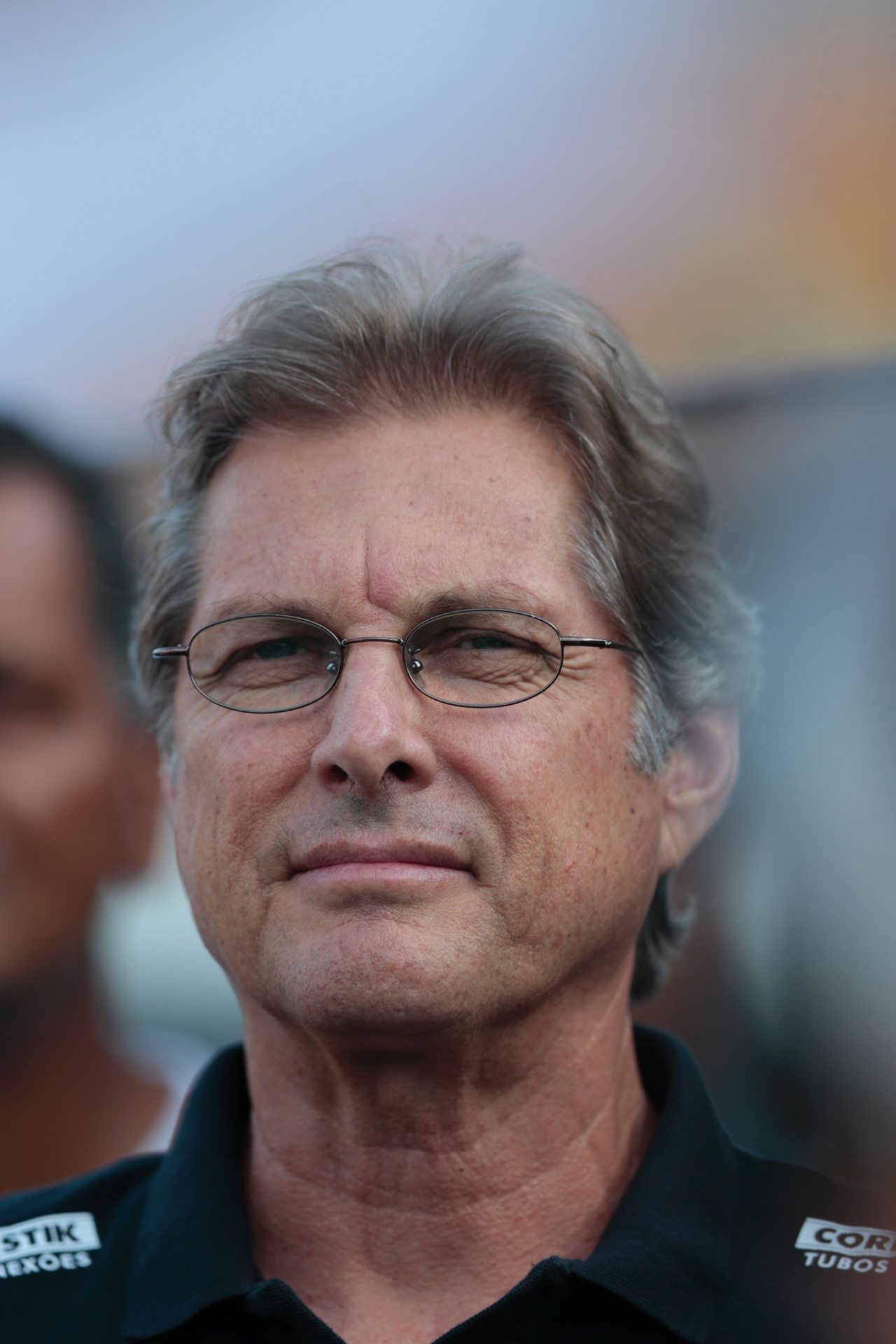 6.abr.2014 - Técnico Oswaldo Oliveira aguarda o início da partida entre Ituano e Santos, decisão do Campeonato Paulista - Fabio Braga/Folhapress