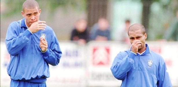 Ronaldo e Romário durante treino da seleção brasileira - Evelson de Freitas/Folha Imagem - Evelson de Freitas/Folha Imagem
