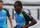 Zé Roberto treina com o grupo do Grêmio e pode ser relacionado para Gre-Nal - Lucas Uebel/Divulgação/Grêmio FBPA