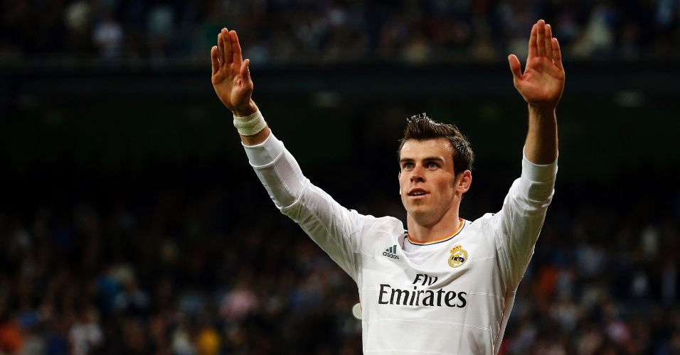 12.abr.2014 - Gareth Bale comemora após marcar um dos gols do Real Madrid contra o Almería