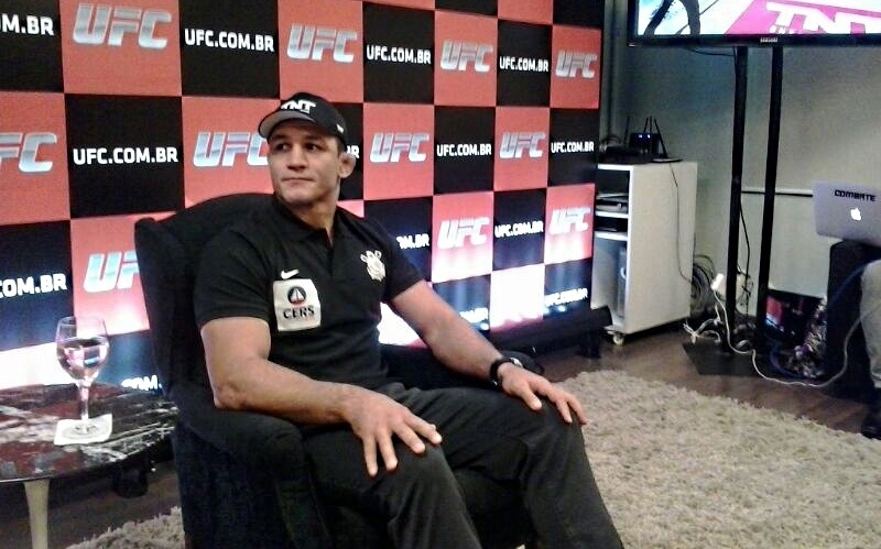 Junior Cigano, lutador do UFC, durante evento de divulgação do UFC 173