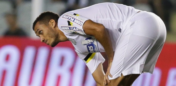 Neto sofreu lesão na coxa esquerda no empate contra o Sport no último domingo, na Vila Belmiro - Marcello Zambrana/VIPCOMM