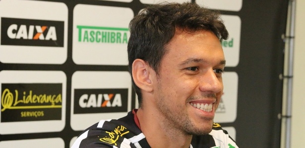 Marco Antônio foi apresentado como novo reforço do Figueirense para a Série A - Luiz Henrique / site oficial do Figueirense