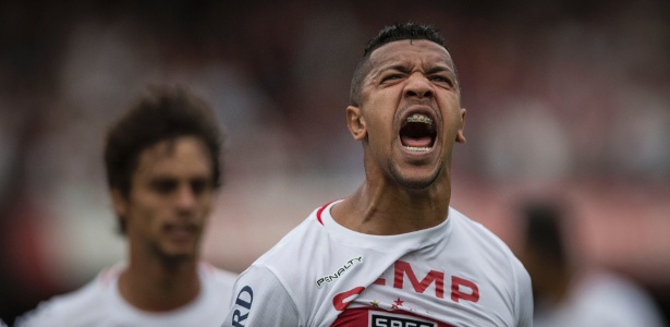 Antônio Carlos não jogará contra o Goiás, no jogo que marca a volta de Kaká - Jonne Roriz/Getty Images
