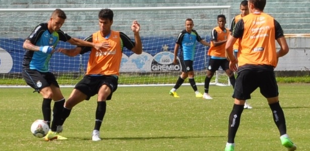 Luan participa normalmente de treinamento do Grêmio e voltará ao time na quarta-feira - Marinho Saldanha/UOL Esporte